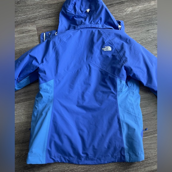 NorthFace ski/snowboard coat - Picture 2 of 10